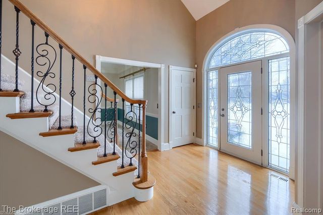 5475 Woodfield Parkway, Grand Blanc, MI 48439