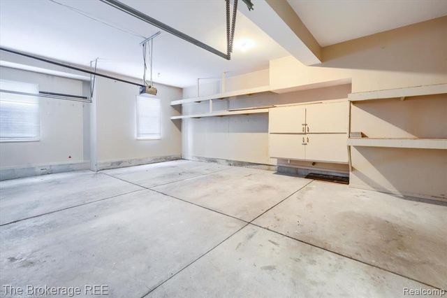 5475 Woodfield Parkway, Grand Blanc, MI 48439