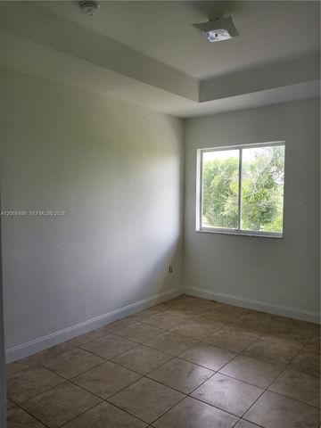 7427 NW 181st Terrace 7427, Hialeah, FL 33015