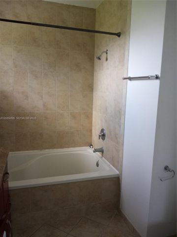 7427 NW 181st Terrace 7427, Hialeah, FL 33015
