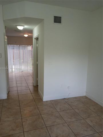 7427 NW 181st Terrace 7427, Hialeah, FL 33015