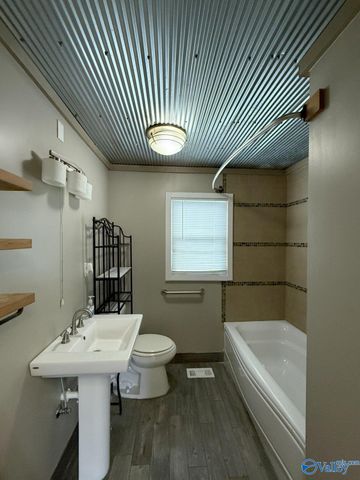 1507 Mccullough Avenue, Huntsville, AL 35801