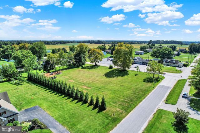 11 SOUTHWOOD RD, New Freedom, PA 17349