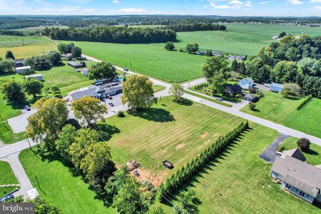 11 SOUTHWOOD RD, New Freedom, PA 17349