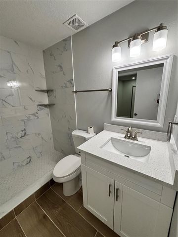 14025 VILLAGE VIEW DRIVE, Tampa, FL 33624