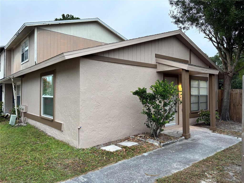 14025 VILLAGE VIEW DRIVE, Tampa, FL 33624