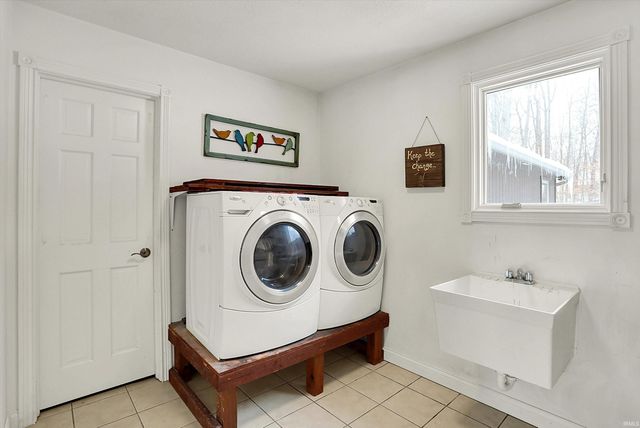 5832 E Mahalasville Road, Morgantown, IN 46160