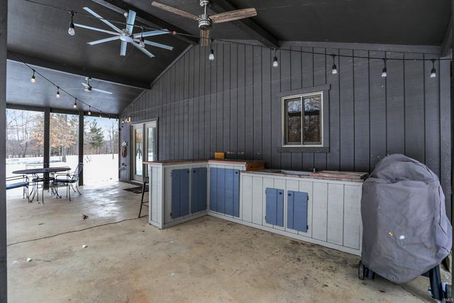 5832 E Mahalasville Road, Morgantown, IN 46160