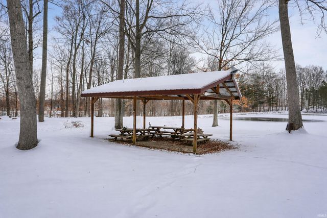 5832 E Mahalasville Road, Morgantown, IN 46160