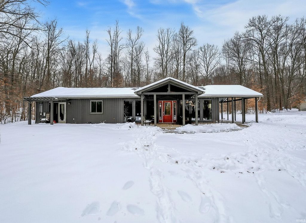 5832 E Mahalasville Road, Morgantown, IN 46160