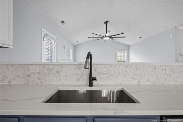 3543 S PEAK Drive, Fayetteville, NC 28306