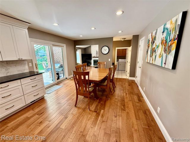 863 Superior Drive, Troy, MI 48084