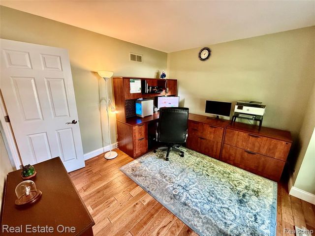 863 Superior Drive, Troy, MI 48084
