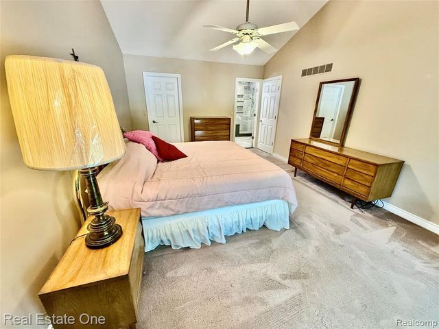 863 Superior Drive, Troy, MI 48084