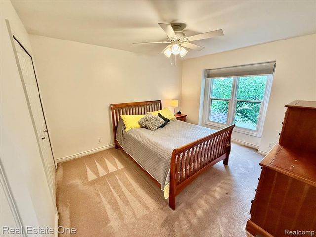 863 Superior Drive, Troy, MI 48084