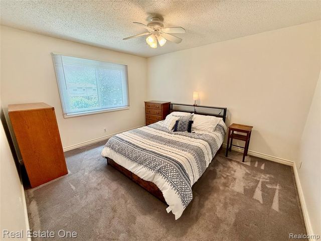 863 Superior Drive, Troy, MI 48084