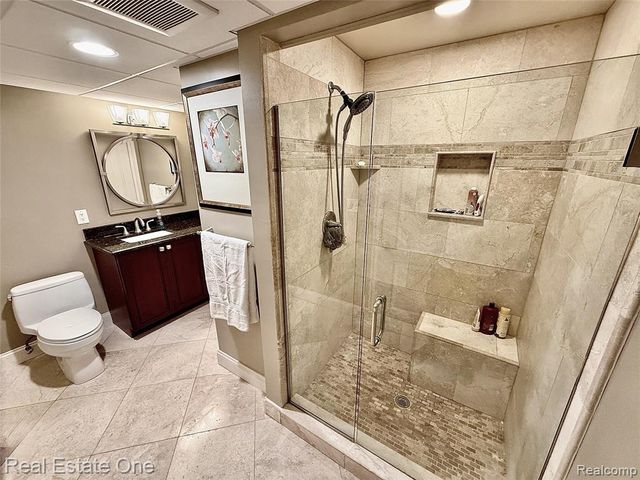 863 Superior Drive, Troy, MI 48084