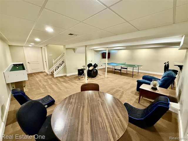 863 Superior Drive, Troy, MI 48084