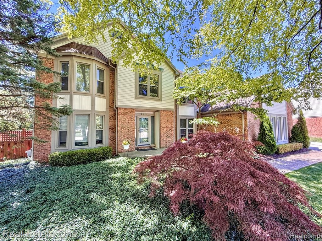 863 Superior Drive, Troy, MI 48084