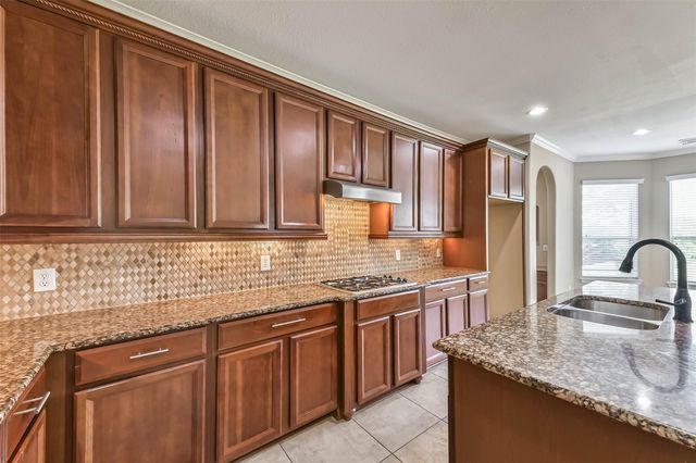 2425 Harbor Chase Drive, Pearland, TX 77584