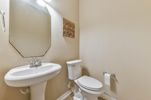 2425 Harbor Chase Drive, Pearland, TX 77584