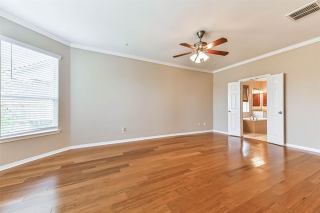 2425 Harbor Chase Drive, Pearland, TX 77584