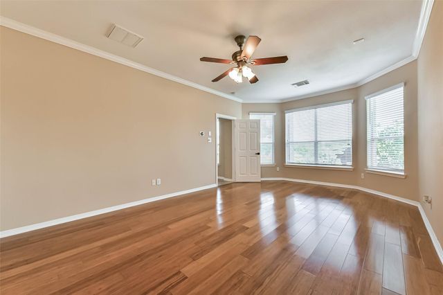 2425 Harbor Chase Drive, Pearland, TX 77584