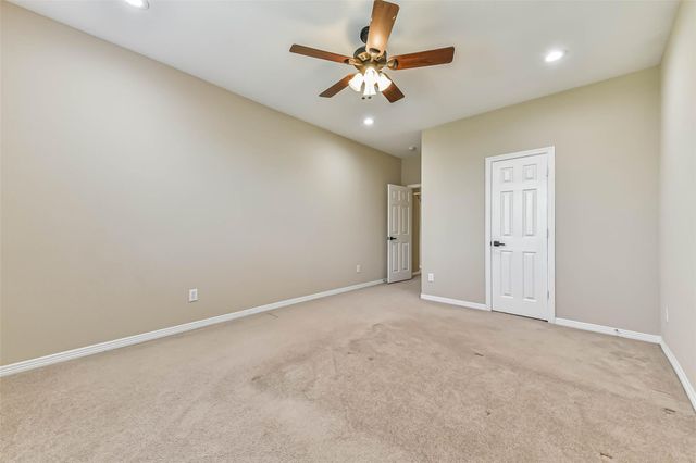 2425 Harbor Chase Drive, Pearland, TX 77584