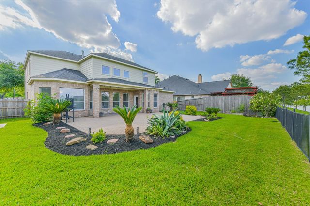 2425 Harbor Chase Drive, Pearland, TX 77584