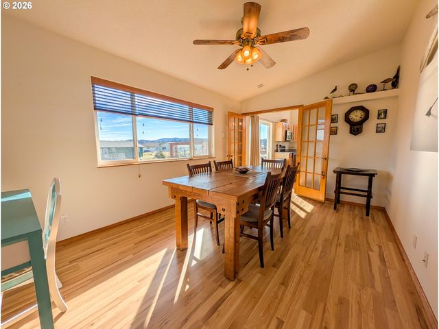 609 Nw OCEANIA Dr, Waldport, OR 97394