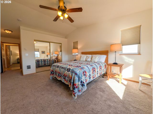 609 Nw OCEANIA Dr, Waldport, OR 97394