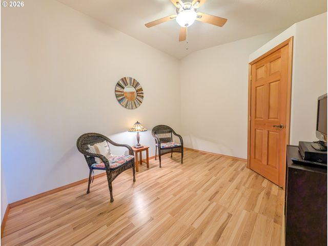 609 Nw OCEANIA Dr, Waldport, OR 97394