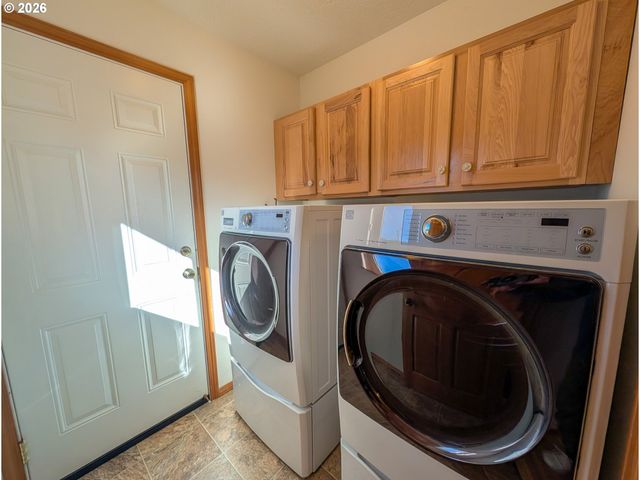 609 Nw OCEANIA Dr, Waldport, OR 97394