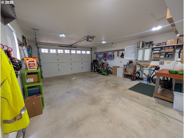 609 Nw OCEANIA Dr, Waldport, OR 97394