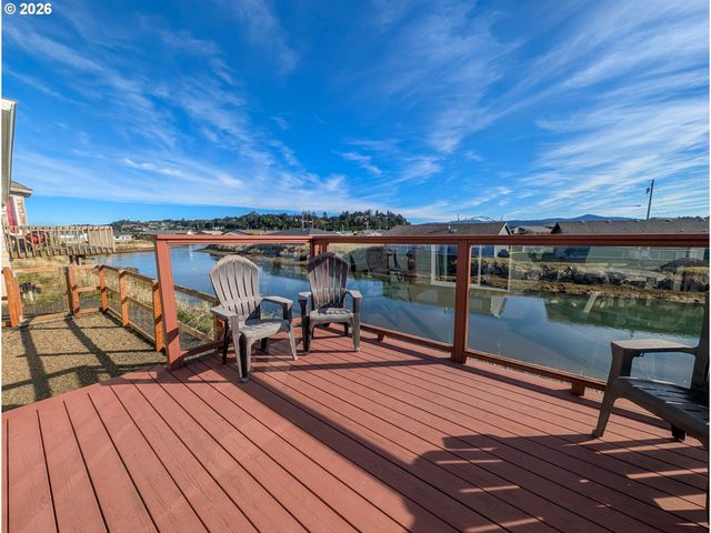 609 Nw OCEANIA Dr, Waldport, OR 97394