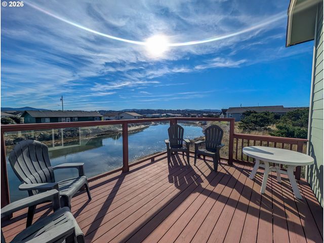 609 Nw OCEANIA Dr, Waldport, OR 97394