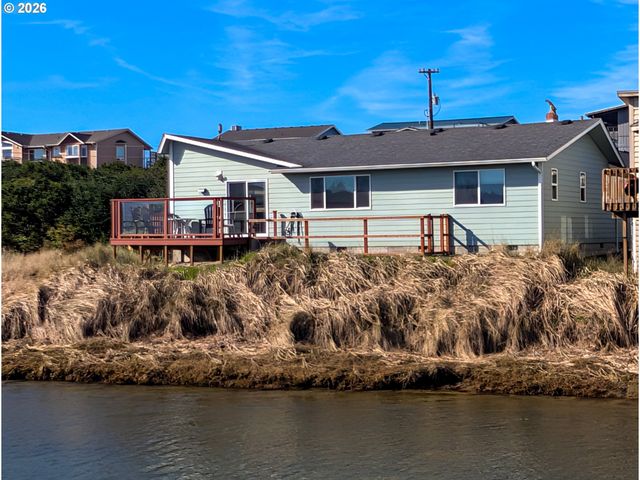 609 Nw OCEANIA Dr, Waldport, OR 97394