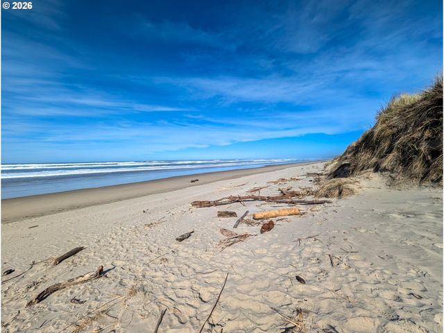 609 Nw OCEANIA Dr, Waldport, OR 97394