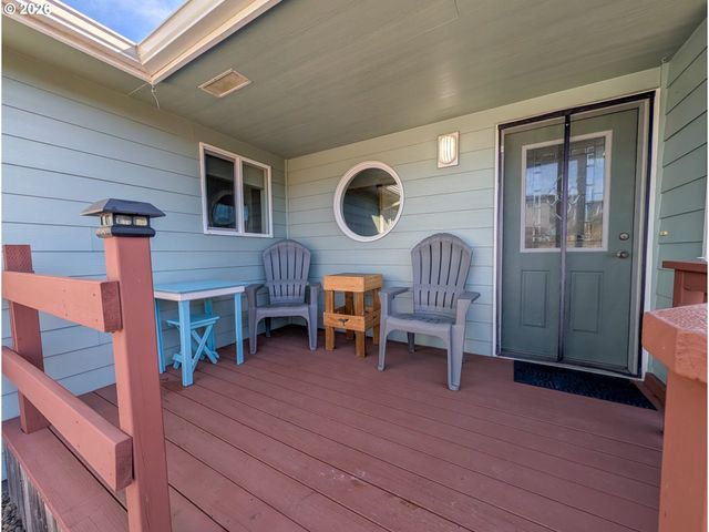 609 Nw OCEANIA Dr, Waldport, OR 97394