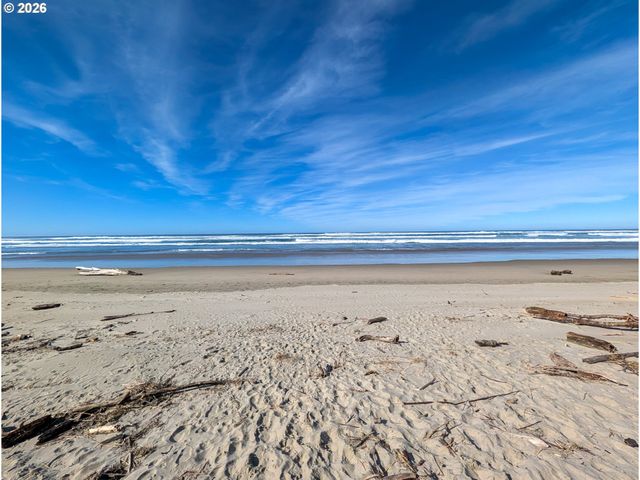 609 Nw OCEANIA Dr, Waldport, OR 97394