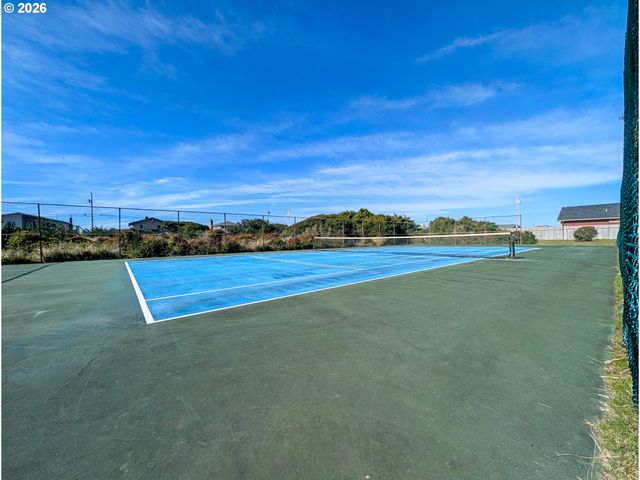 609 Nw OCEANIA Dr, Waldport, OR 97394