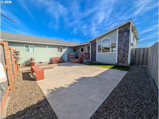 609 Nw OCEANIA Dr, Waldport, OR 97394