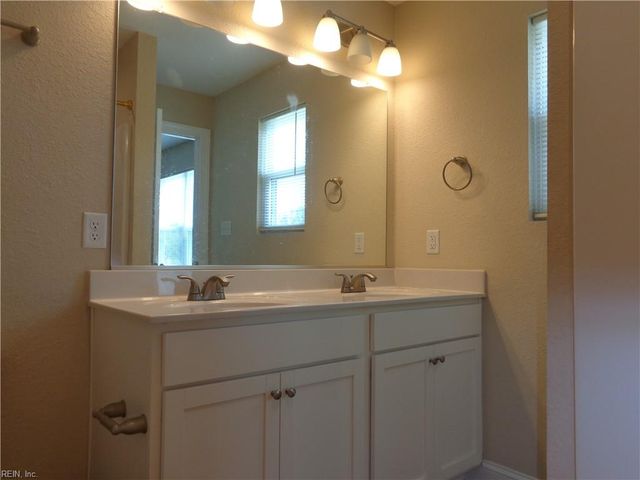 125 Landview LN, Franklin, VA 23851
