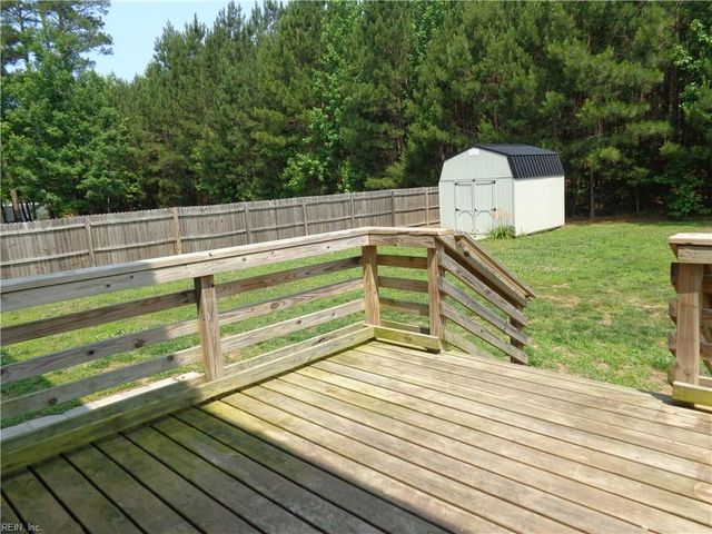 125 Landview LN, Franklin, VA 23851