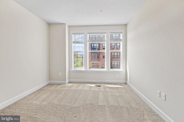 43339 GOSHEN RUN SQ, Ashburn, VA 20148