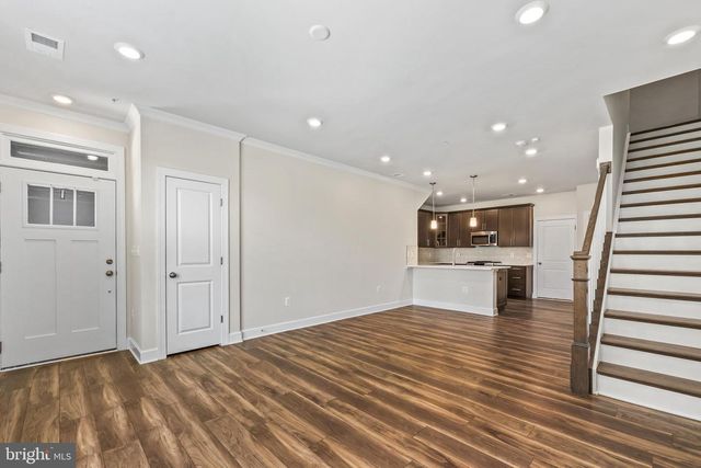 43339 GOSHEN RUN SQ, Ashburn, VA 20148