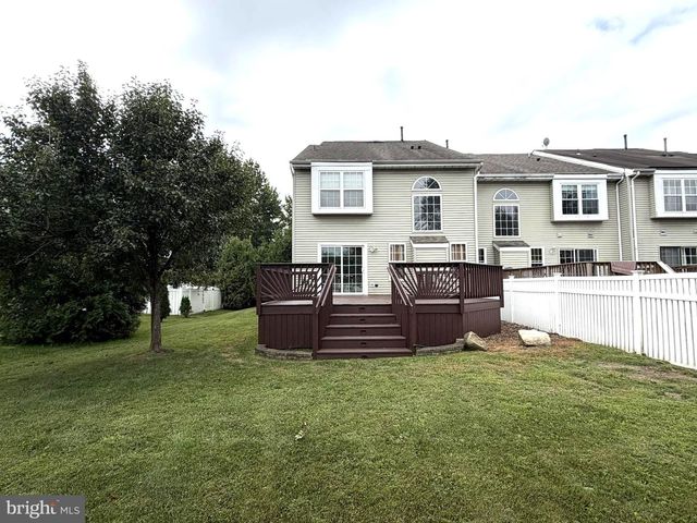 40 HEARTHSTONE LN, Marlton, NJ 08053