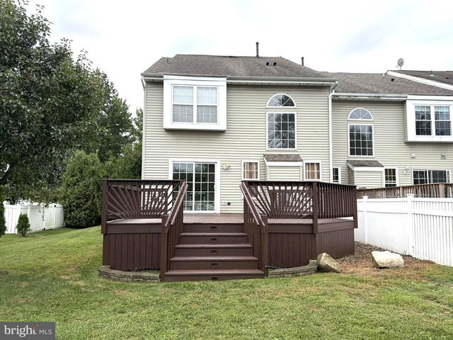 40 HEARTHSTONE LN, Marlton, NJ 08053
