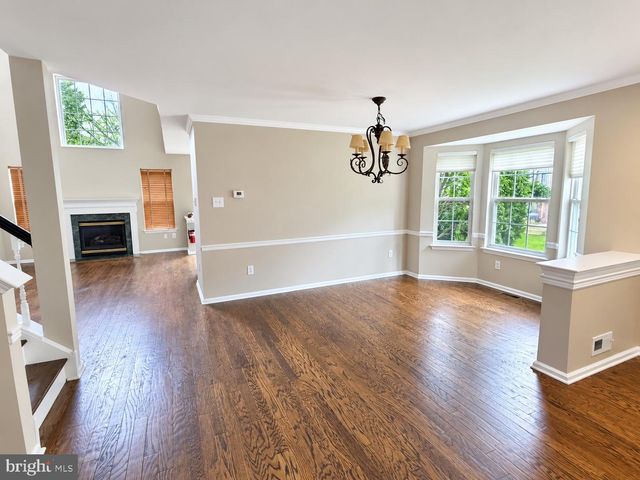 40 HEARTHSTONE LN, Marlton, NJ 08053