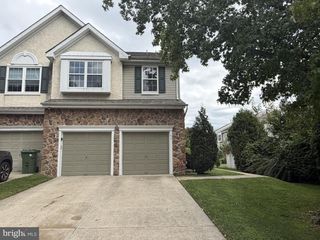 40 HEARTHSTONE LN, Marlton, NJ 08053